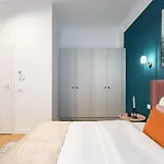 Apartment Around The World 4br - Center