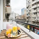 Around The World 4br - Center Apartment Bukarest