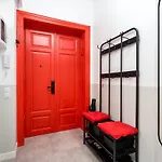 Apartment Around The World 4br - Center