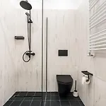 Around The World 4br - Center Bukarest