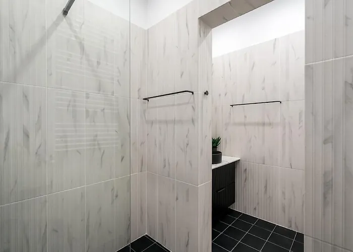 Around The World 4br - Center Apartman *