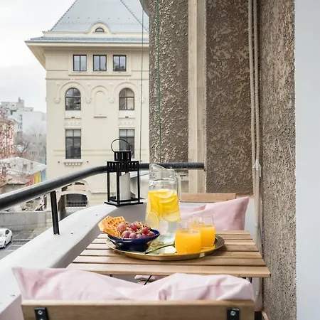 Around The World 4br - Center Appartement