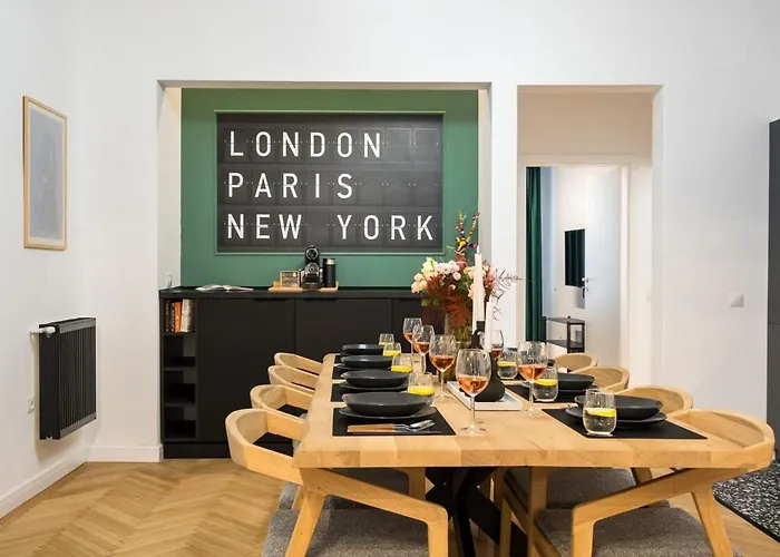 Апартаменти Around The World 4br - Center Бухарест