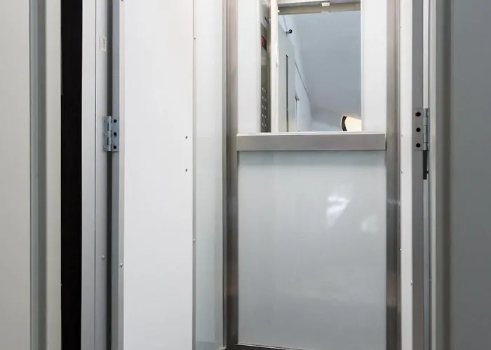 Apartment Around The World 4br - Center *