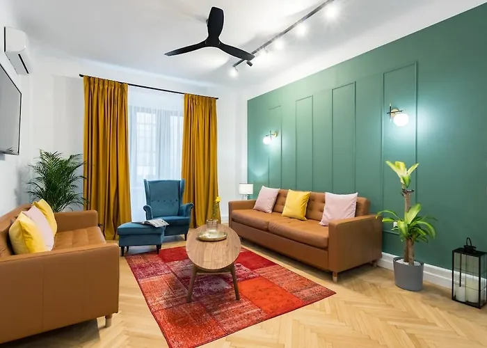 Apartment Around The World 4br - Center