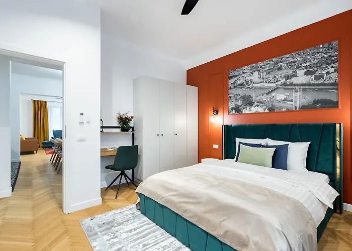 Around The World 4br - Center Bucharest