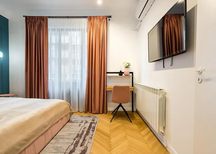 Around The World 4br - Center *