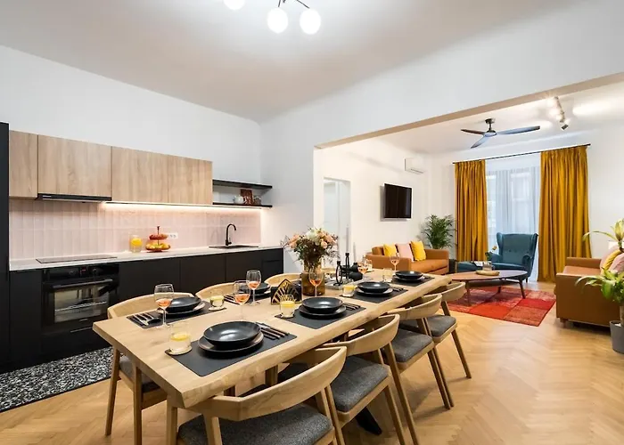 Around The World 4br - Center Bucharest