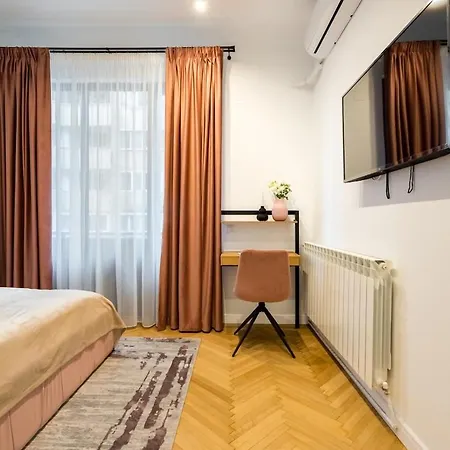 Around The World 4br - Center *