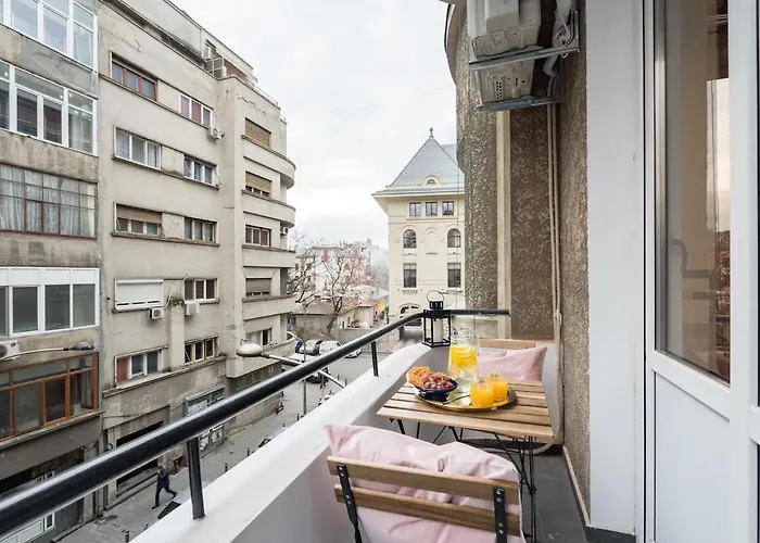 Around The World 4br - Center Bucureşti