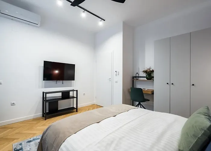 Around The World 4br - Center Bucureşti