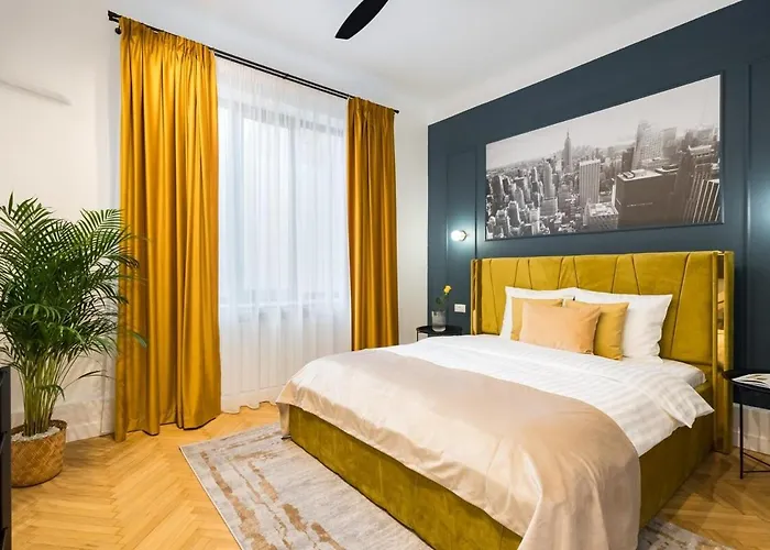 Around The World 4br - Center * Bucureşti